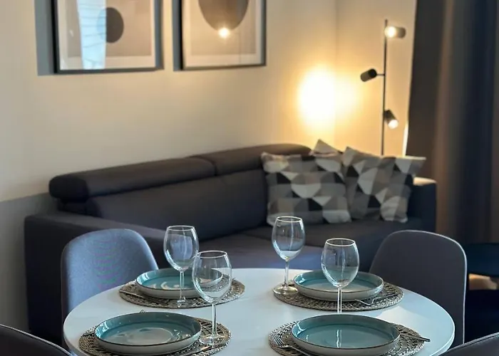 Spacious Elegance - A Gem Apartament Praga