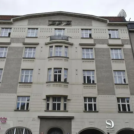 Spacious Elegance - A Gem Apartman Prága