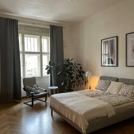 Spacious Elegance - A Gem Apartman Prága