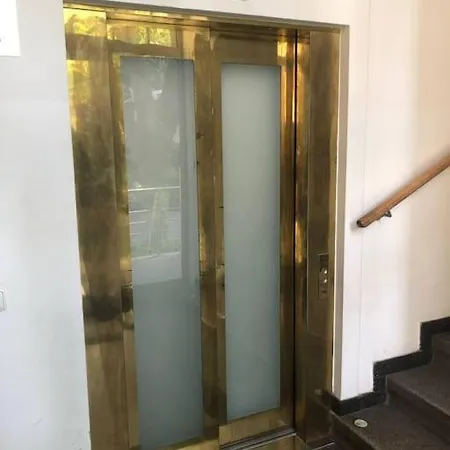 Appartement Spacious Elegance - A Gem Praag