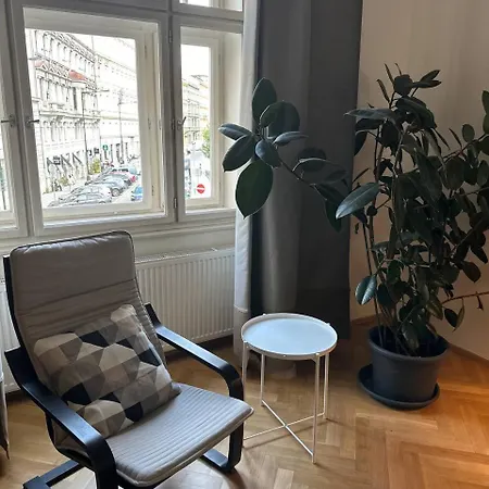 Spacious Elegance - A Gem Appartement Praag